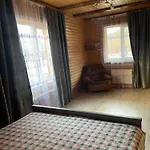 сонячні карпати ゲストハウス 4*