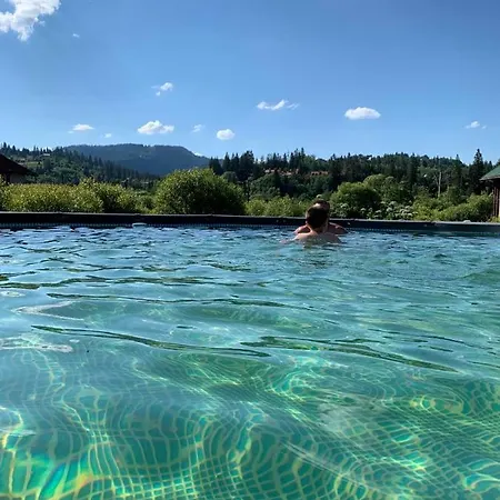 сонячні карпати 3*