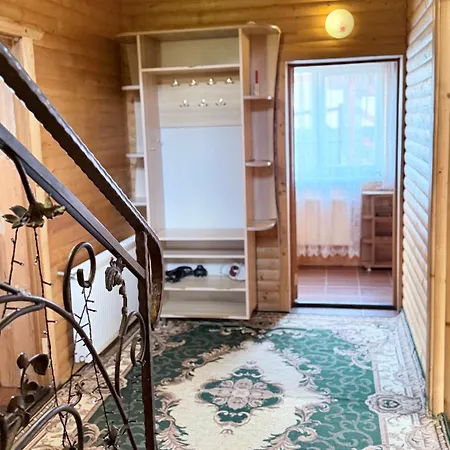 게스트하우스 сонячні карпати